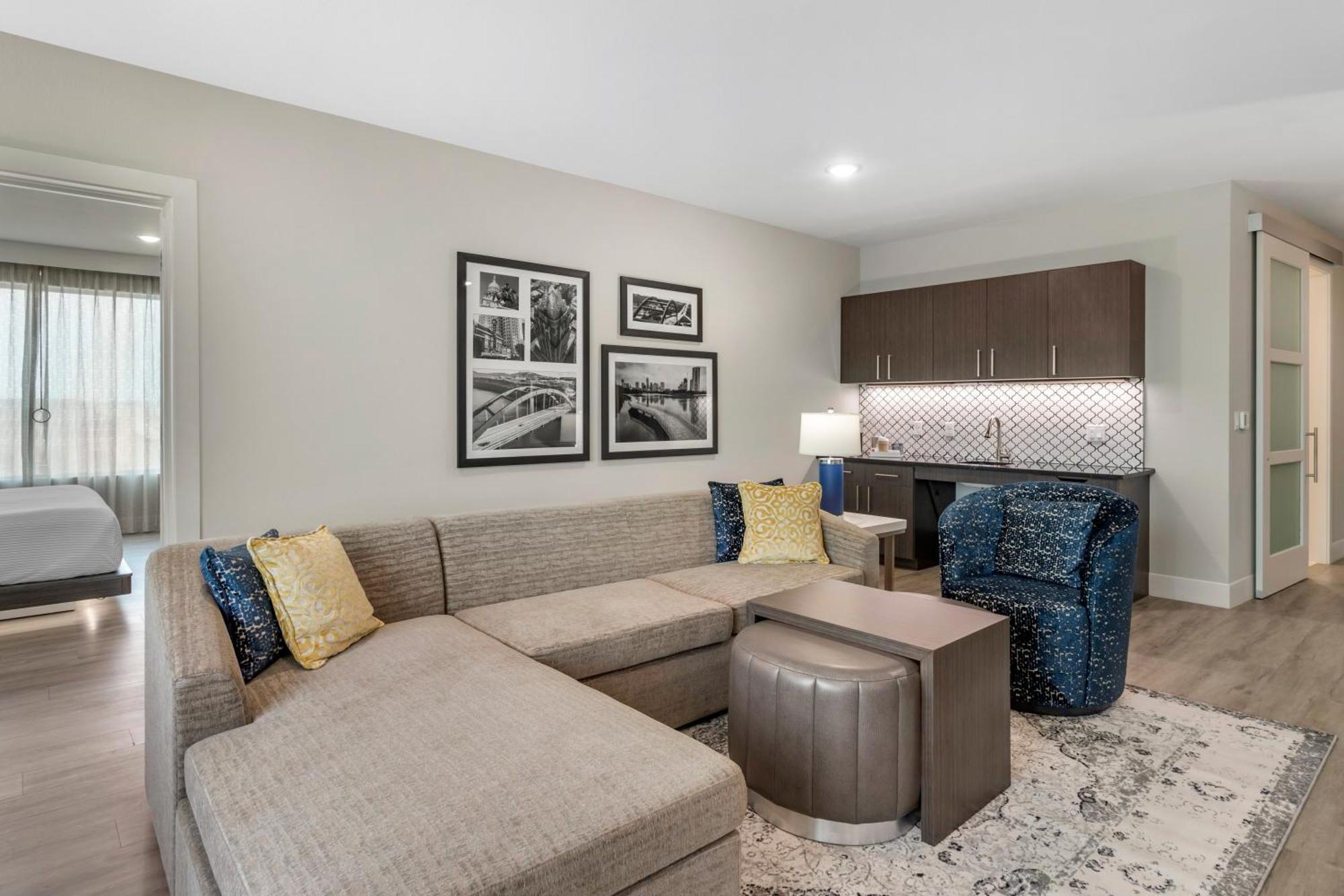 Cambria Hotel Austin Uptown Near The Domain Exterior photo