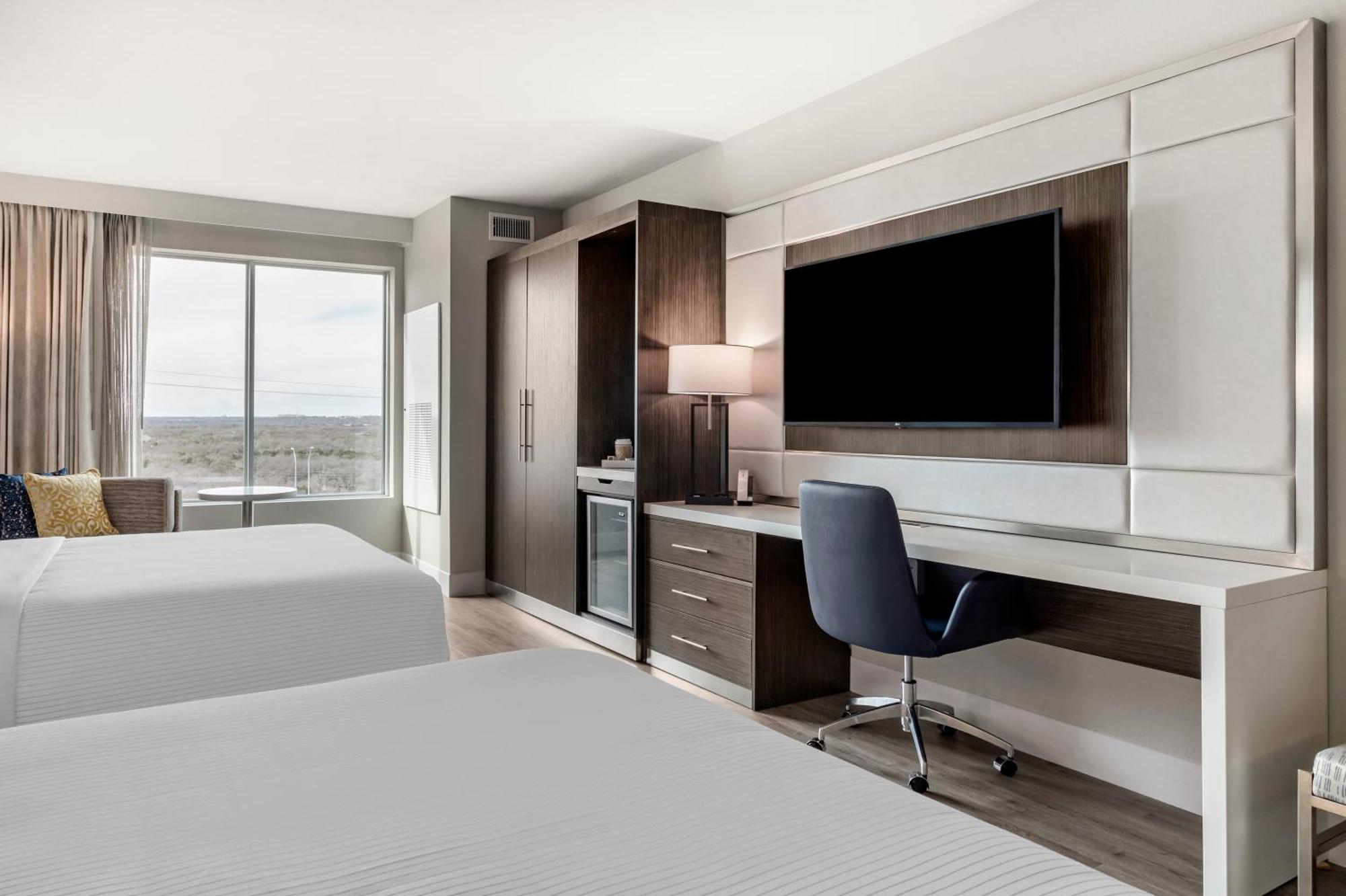 Cambria Hotel Austin Uptown Near The Domain Exterior photo